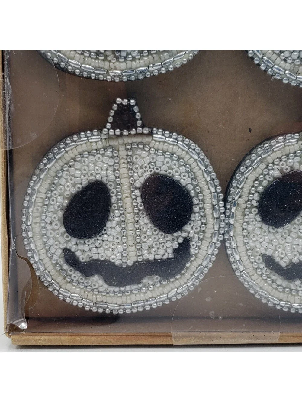 Nicole Miller Home New Pumpkin Head Napkin Ring Holders 4 White Black NIB